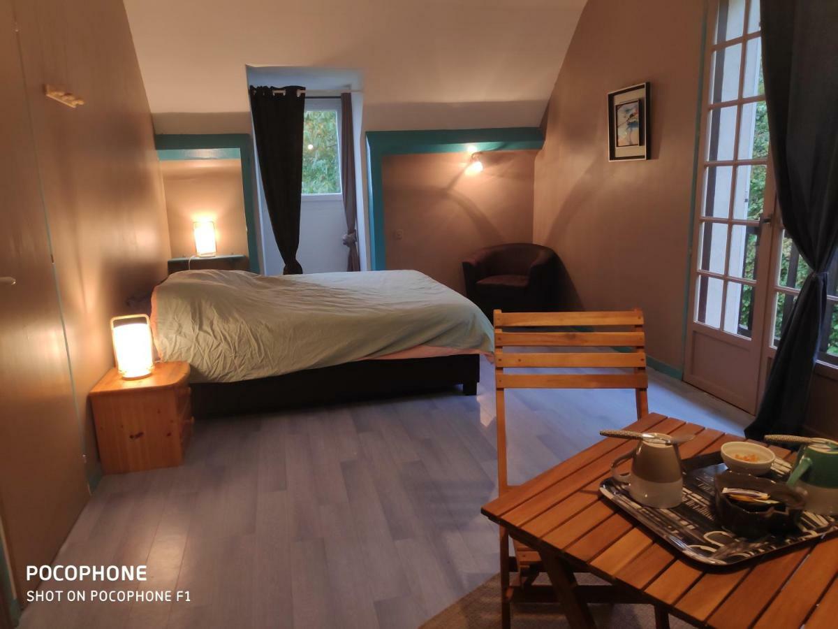 B&B En Plein Coeur De La Foret Artiguelouve Esterno foto